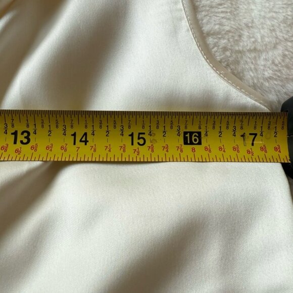 Elegant White Fringe Tank Top - Picture 5 of 8